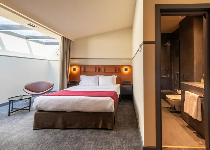 Nobo - Hotel In Old Tbilissi