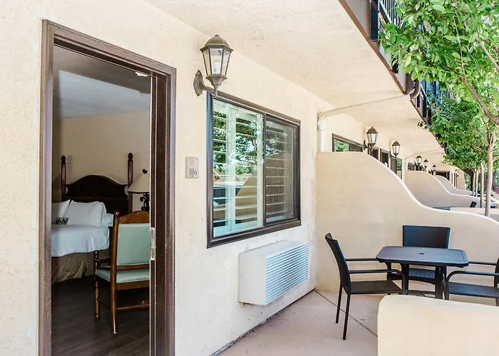 Casa Ojai Inn