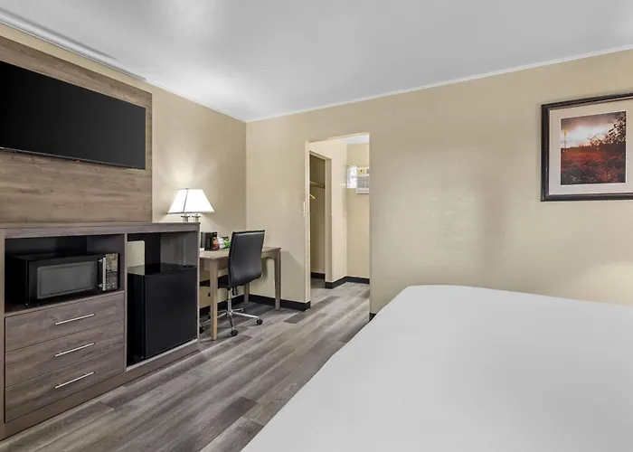 Travelodge By Wyndham Rapid City