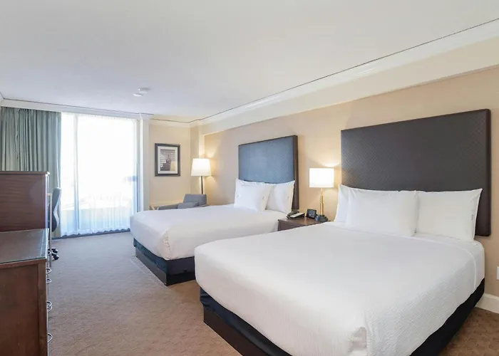 Sandman Signature Vancouver Airport Hotel & Resort
