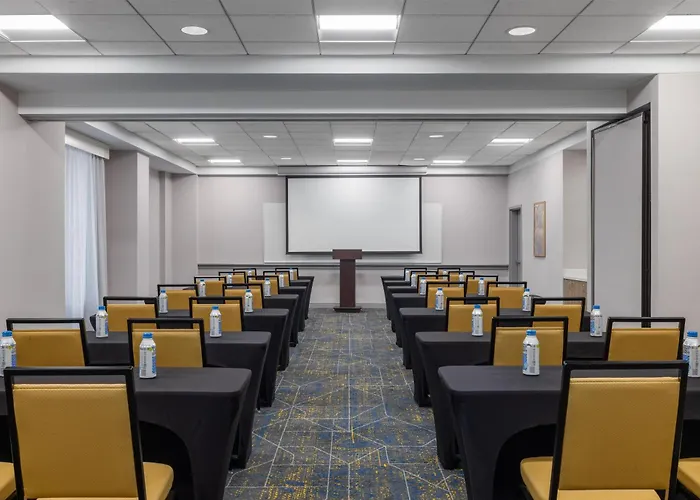 Hampton Inn Washington-Dulles International Airport South