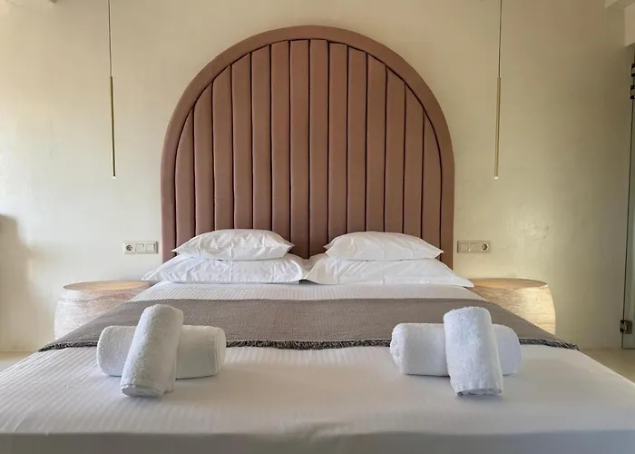 Eight Dimensions Capari Suites Elafonisos