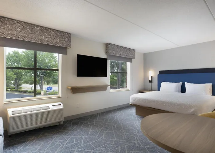 Hampton Inn & Suites Williamsburg Historic District