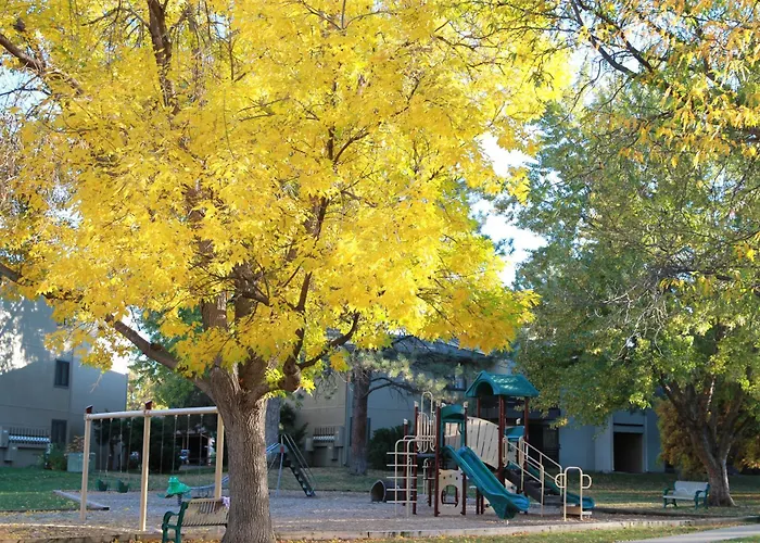 Boulder Twin Lakes Inn