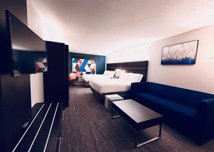 Holiday Inn Express Hotel & Suites Chester By Ihg