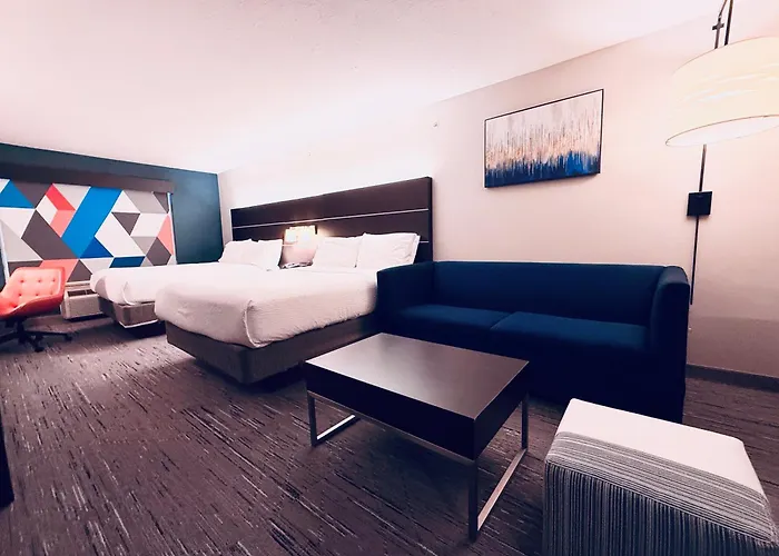 Holiday Inn Express Hotel & Suites Chester By Ihg