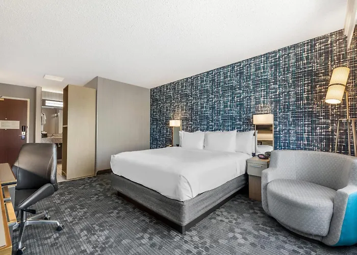 Comfort Inn & Suites Bethlehem Lehigh Valley Airport