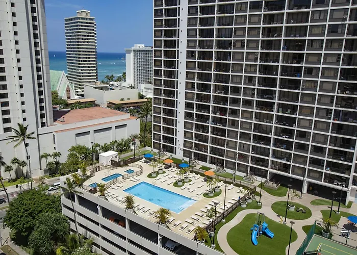 Aston At The Waikiki Banyan