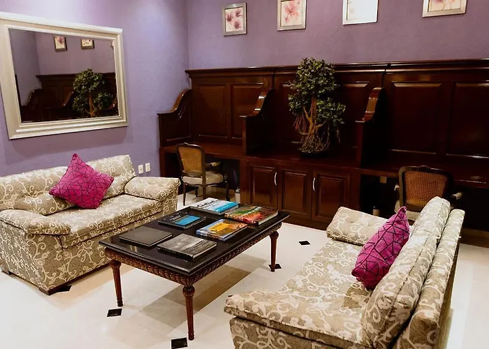 Hotel Plaza Colonial