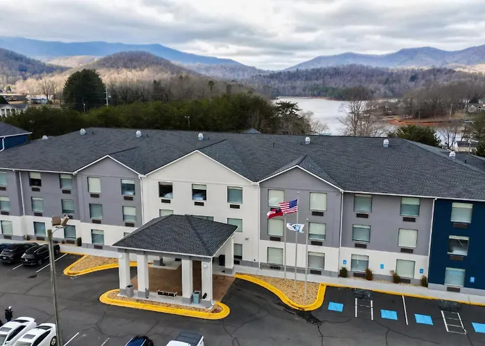 Holiday Inn Express & Suites Hiawassee By Ihg
