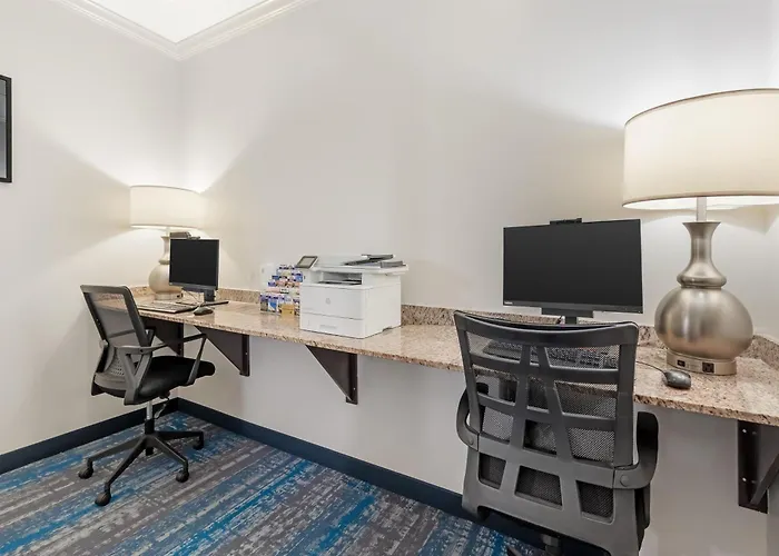 Best Western Plus Miami Airport North Hotel & Suites