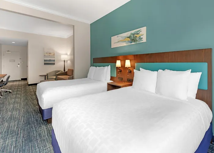 Best Western Plus Miami Airport North Hotel & Suites