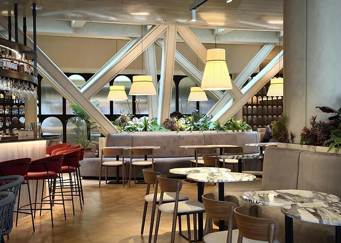 Monument Hotel