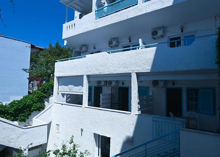 Astri Hotel