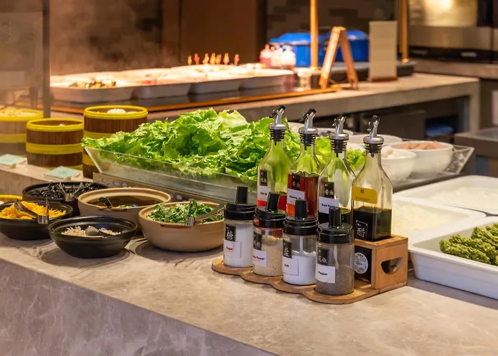 Holiday Inn Shanghai Nanjing Road By Ihg