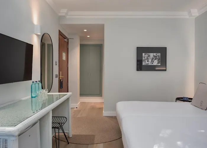 Hotel Montjoi By Brava Hoteles