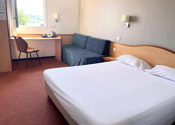 Brit Hotel Confort Montauban