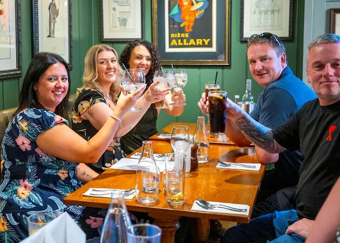 The Globe, Warwick, Warwickshire - Brunning & Price
