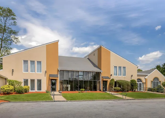 Best Western Plus, The Inn At Hampton