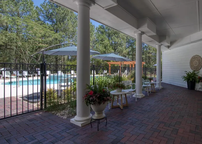 Homewood Suites By Hilton Olmsted Village
