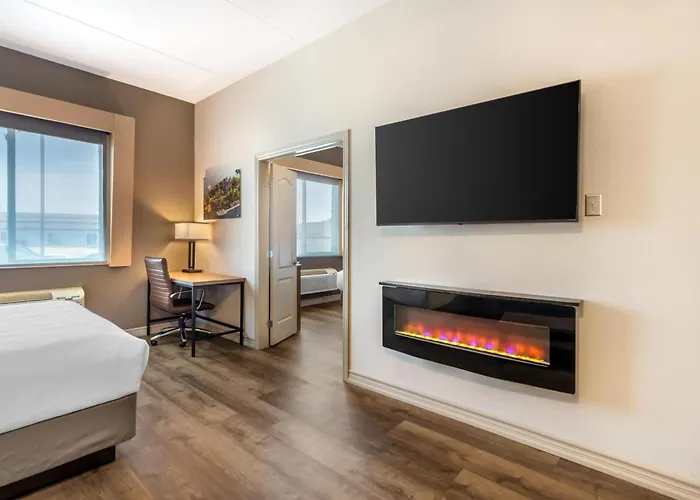 Best Western Plus 1000 Islands Hotel & Suites- Newly Renovated