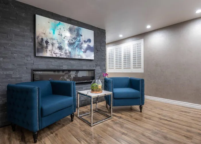 The Volare, An Ascend Collection Hotel