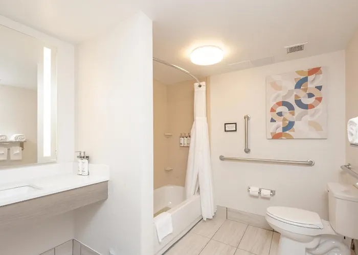 Holiday Inn Express Hotel & Suites Charleston - Northwoods By Ihg