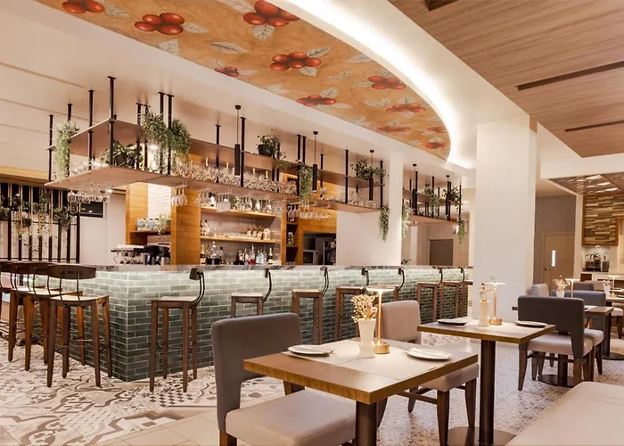 Hyatt Place San Jose Pinares