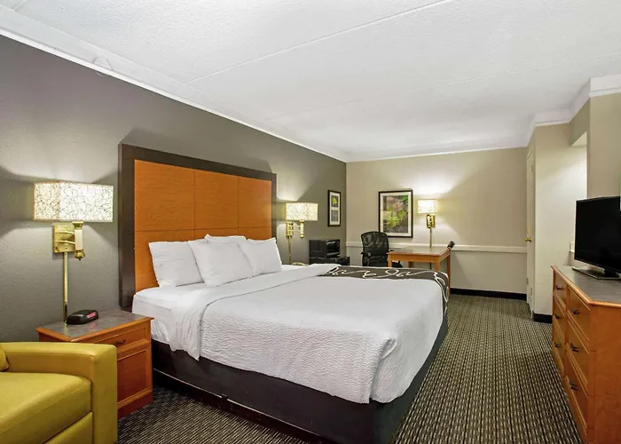 Travelodge By Wyndham Golden-Denver