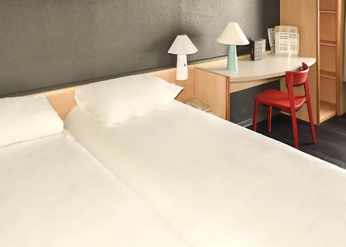 Ibis Rochefort
