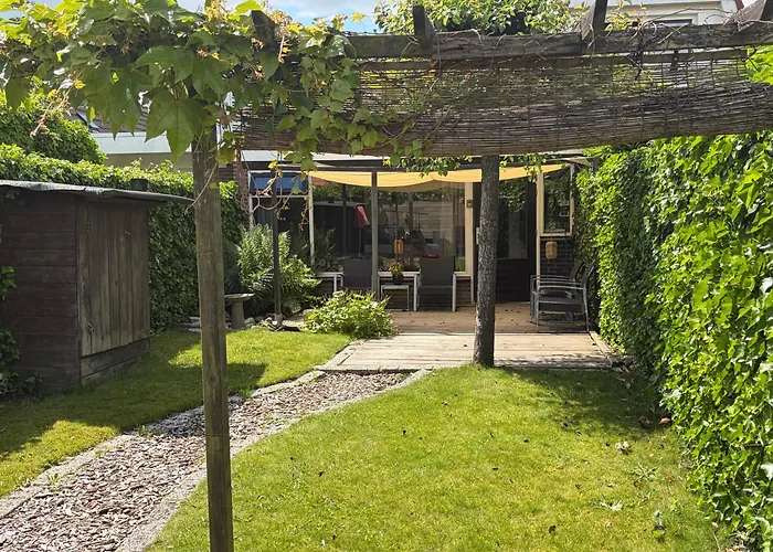 Bed&Breakfast 28 appartement met ruime tuin Assen