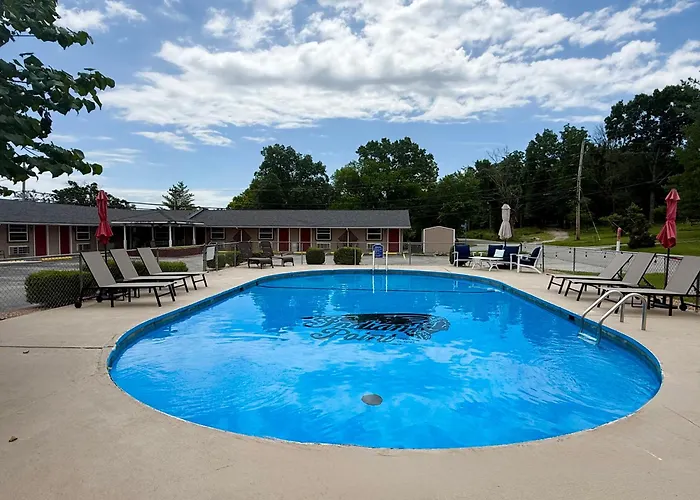 Hunter'S Friend Resort Near Table Rock Lake