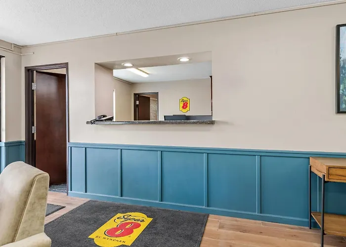 Super 8 By Wyndham Perham