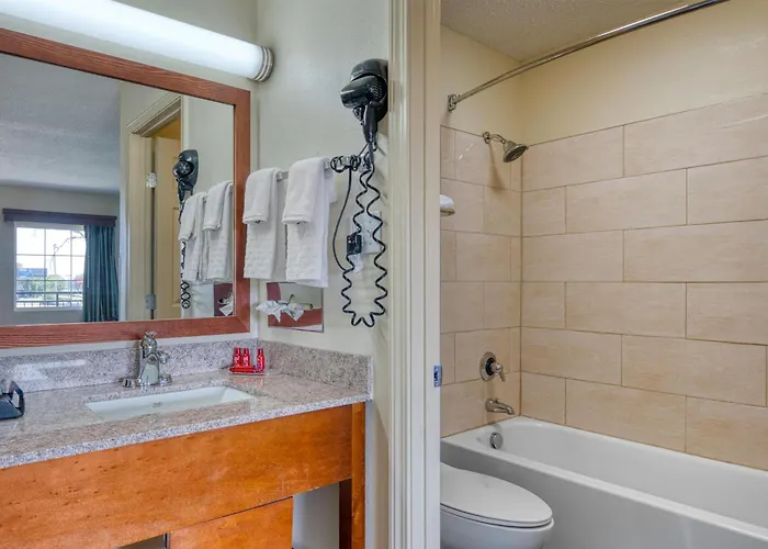 Surestay Hotel By Best Western Bowling Green North