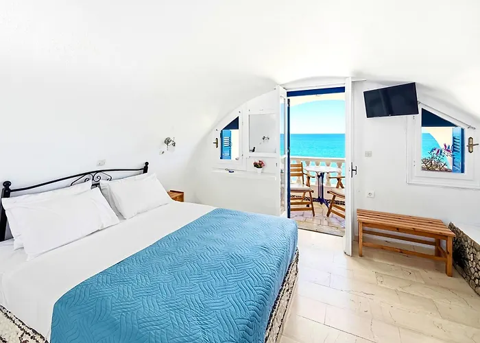 Stavros Beachfront Domes By Booking Kottas
