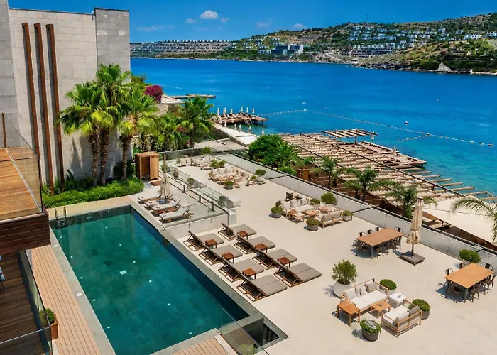 Mare Deluxe Residences & Villas