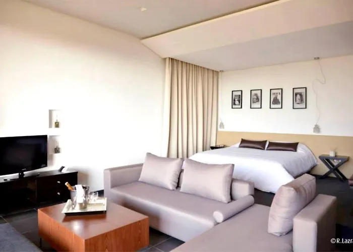Hotel Des Arts Resort & Spa