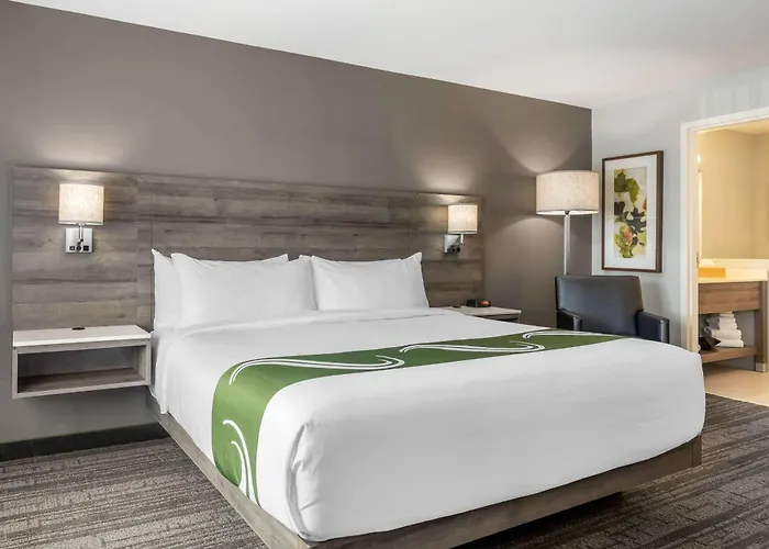Amsterdam Inn & Suites Fredericton, An Ascend Collection Hotel