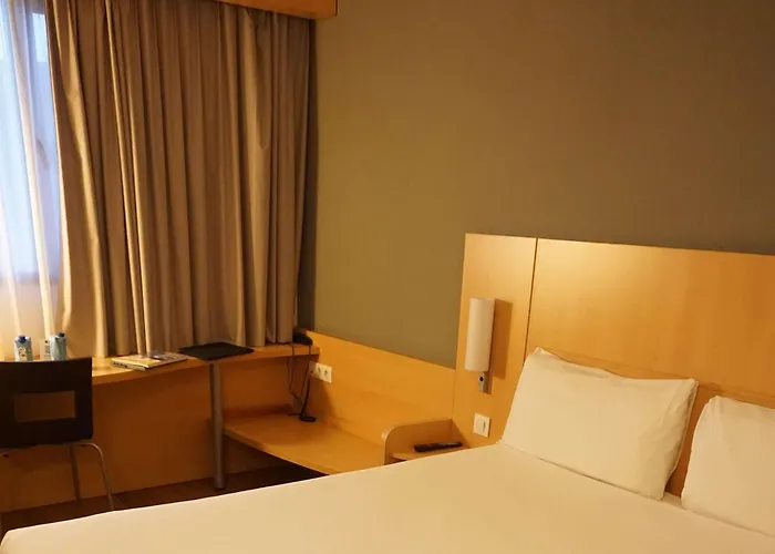 Ibis Girona