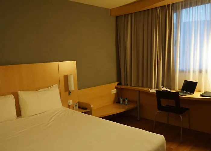 Ibis Girona