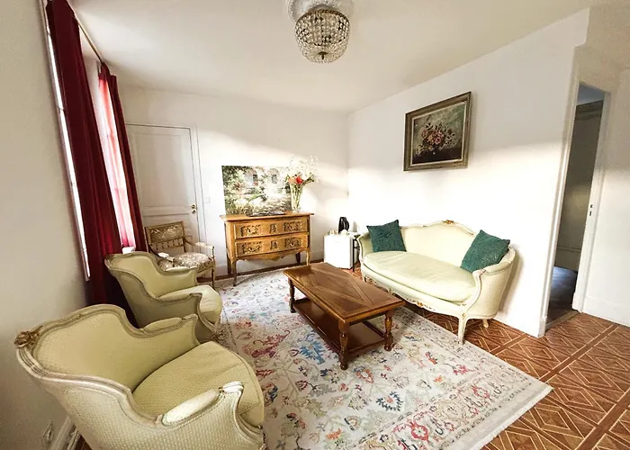 Logis Hotel & Restaurant Chateau De La Marjolaine