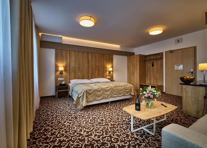 Hotel Urpin City