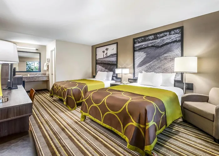 Super 8 By Wyndham Riviera Beach West Palm Beach