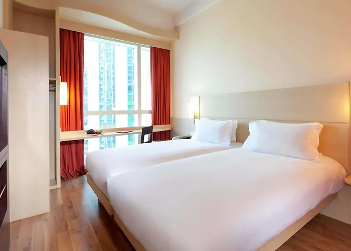 Ibis Hong Kong Central & Sheung Wan
