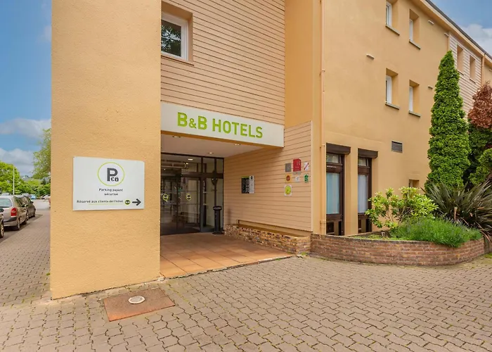 B&B HOTEL Chartres Centre Cathédrale