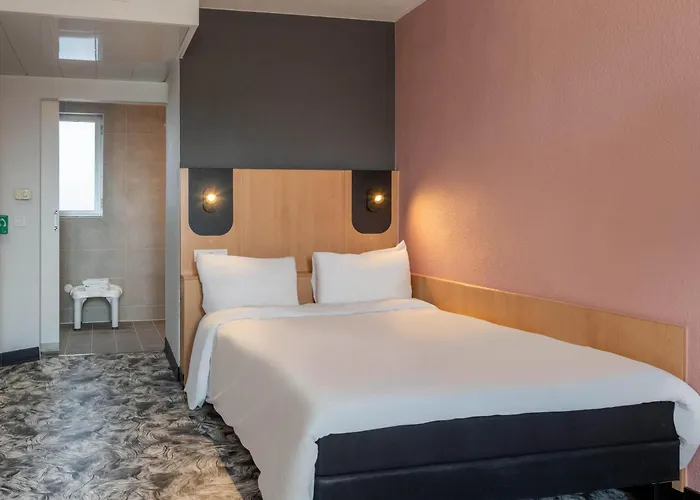 B&B HOTEL Amiens Centre Cathédrale
