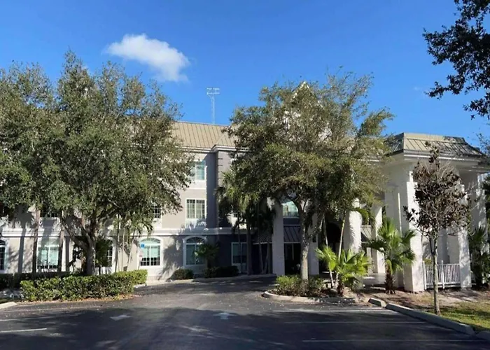 Hotel Flamingo Inn & Suites Vero Beach I-95