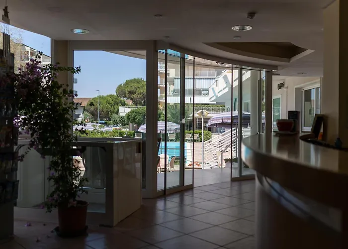Hotel Man