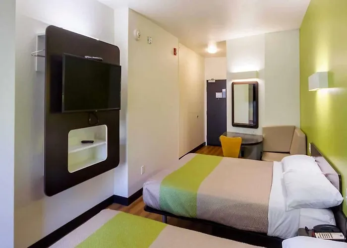Days Inn By Wyndham South Bend/Notre Dame