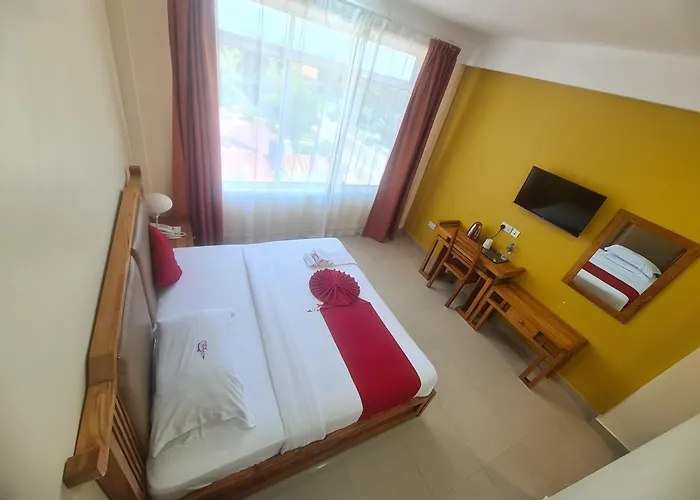 Dolphin Hotel